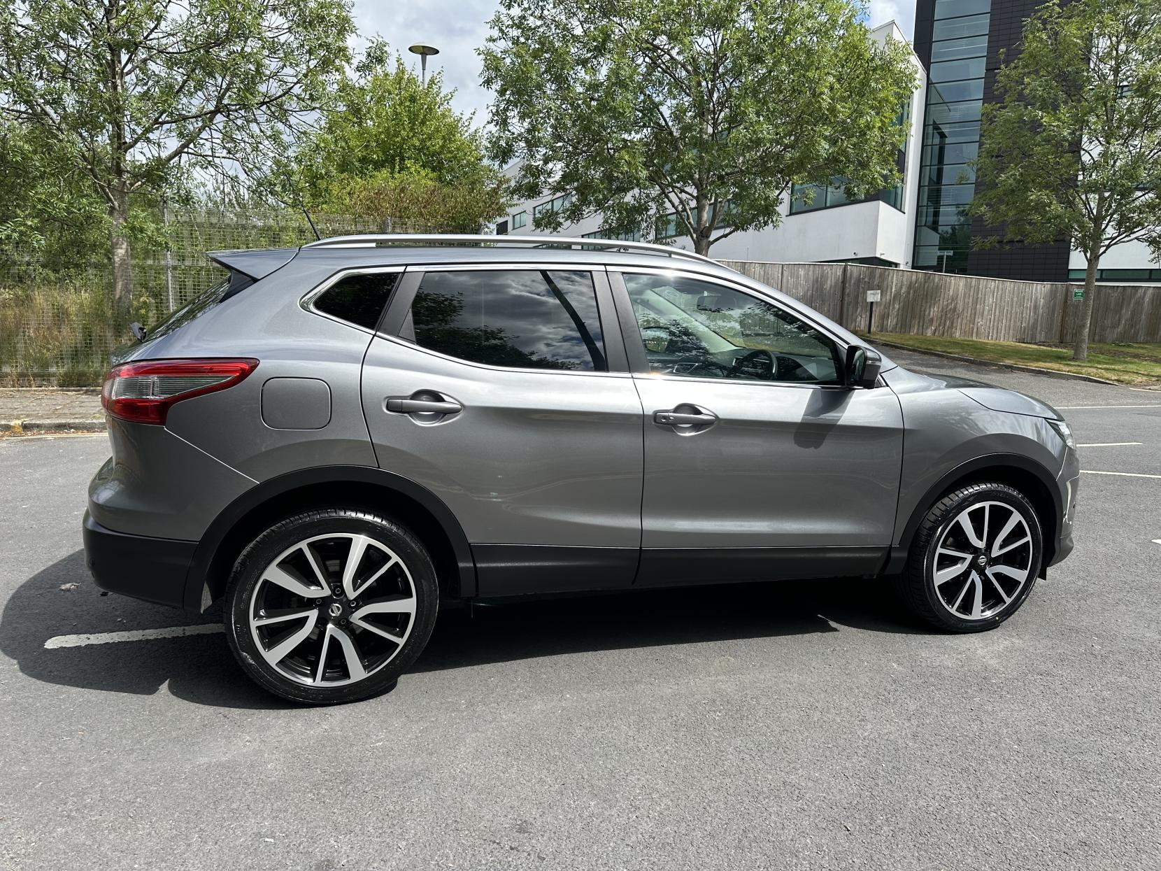 Nissan Qashqai 1.5 dCi Tekna SUV 5dr Diesel Manual 2WD Euro 6 (s/s) (110 ps)