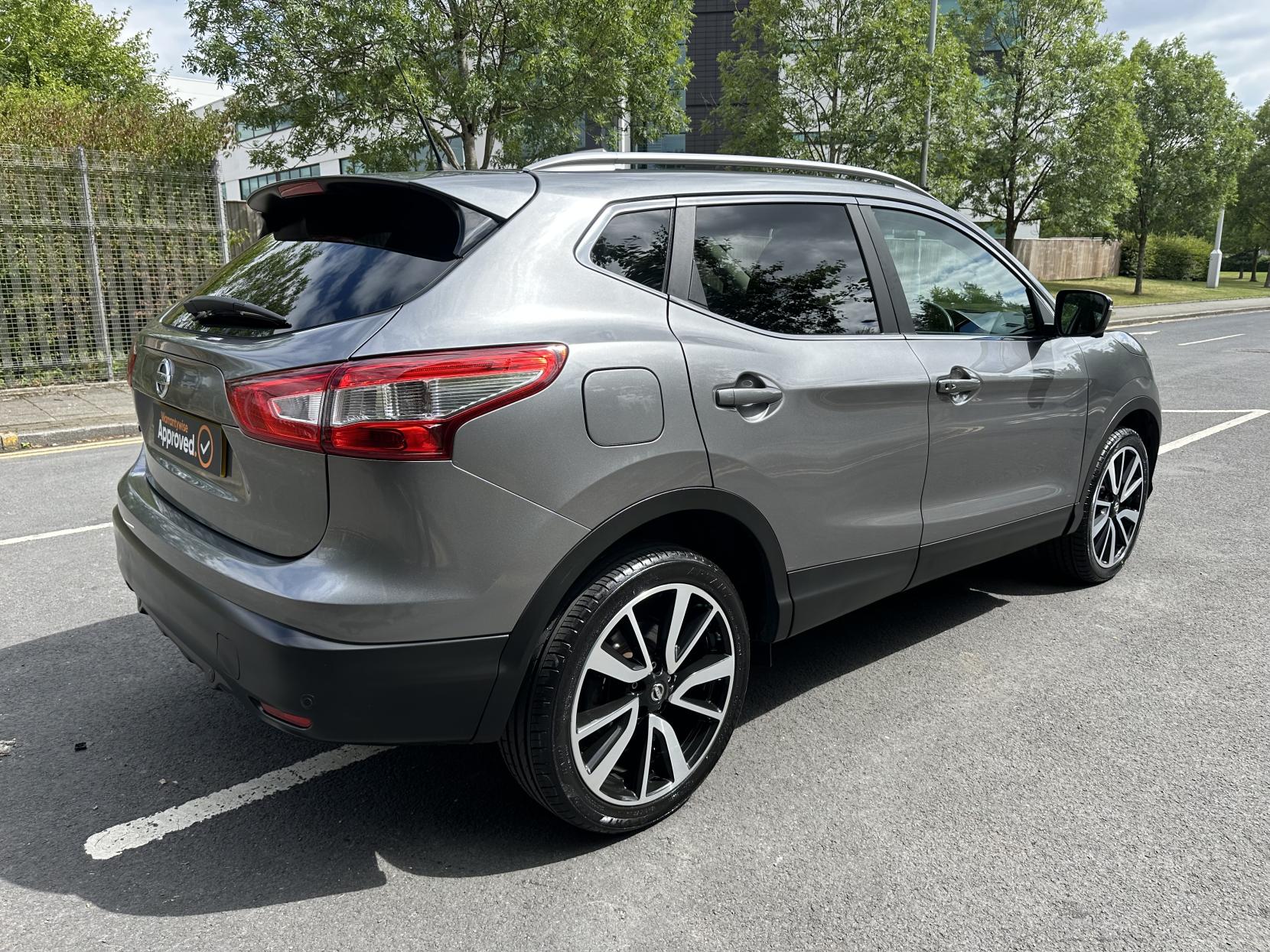 Nissan Qashqai 1.5 dCi Tekna SUV 5dr Diesel Manual 2WD Euro 6 (s/s) (110 ps)