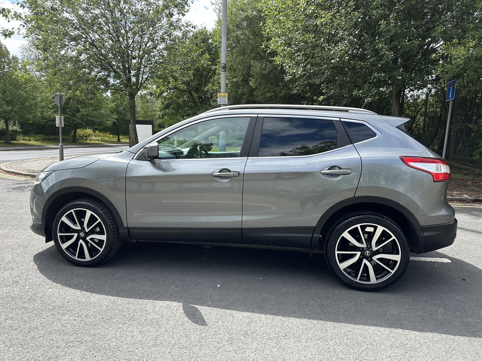 Nissan Qashqai 1.5 dCi Tekna SUV 5dr Diesel Manual 2WD Euro 6 (s/s) (110 ps)