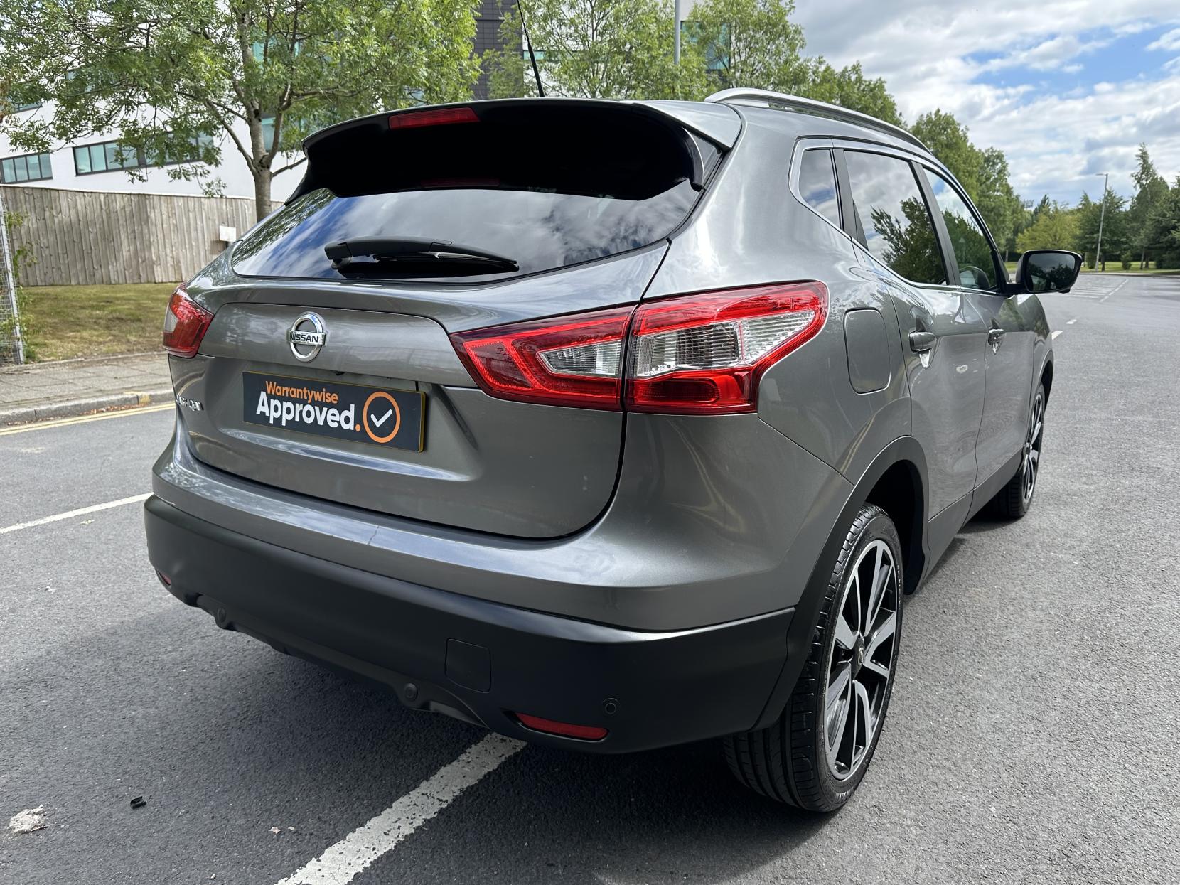 Nissan Qashqai 1.5 dCi Tekna SUV 5dr Diesel Manual 2WD Euro 6 (s/s) (110 ps)