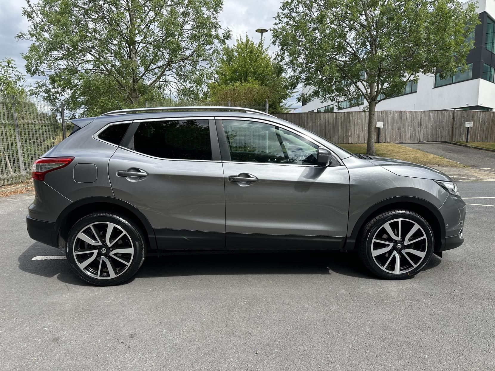 Nissan Qashqai 1.5 dCi Tekna SUV 5dr Diesel Manual 2WD Euro 6 (s/s) (110 ps)