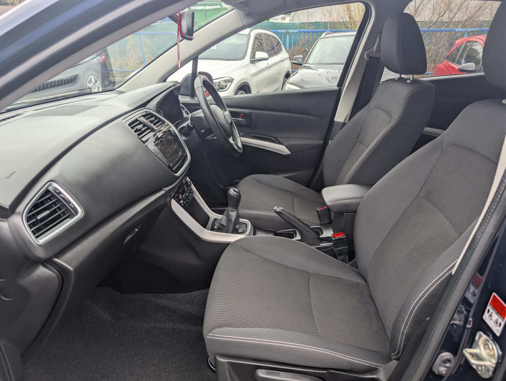 Suzuki SX4 S-Cross 1.0 Boosterjet SZ-T SUV 5dr Petrol Manual Euro 6 (111 ps)