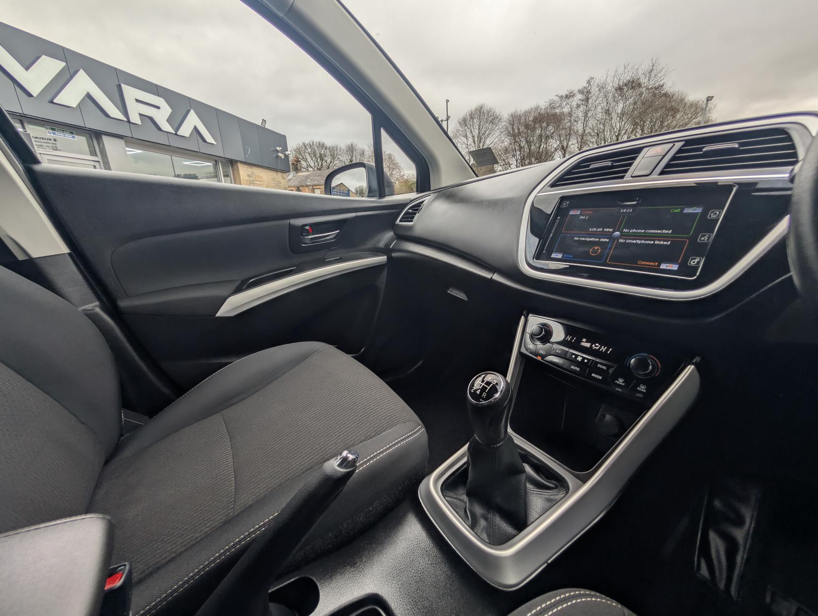 Suzuki SX4 S-Cross 1.0 Boosterjet SZ-T SUV 5dr Petrol Manual Euro 6 (111 ps)