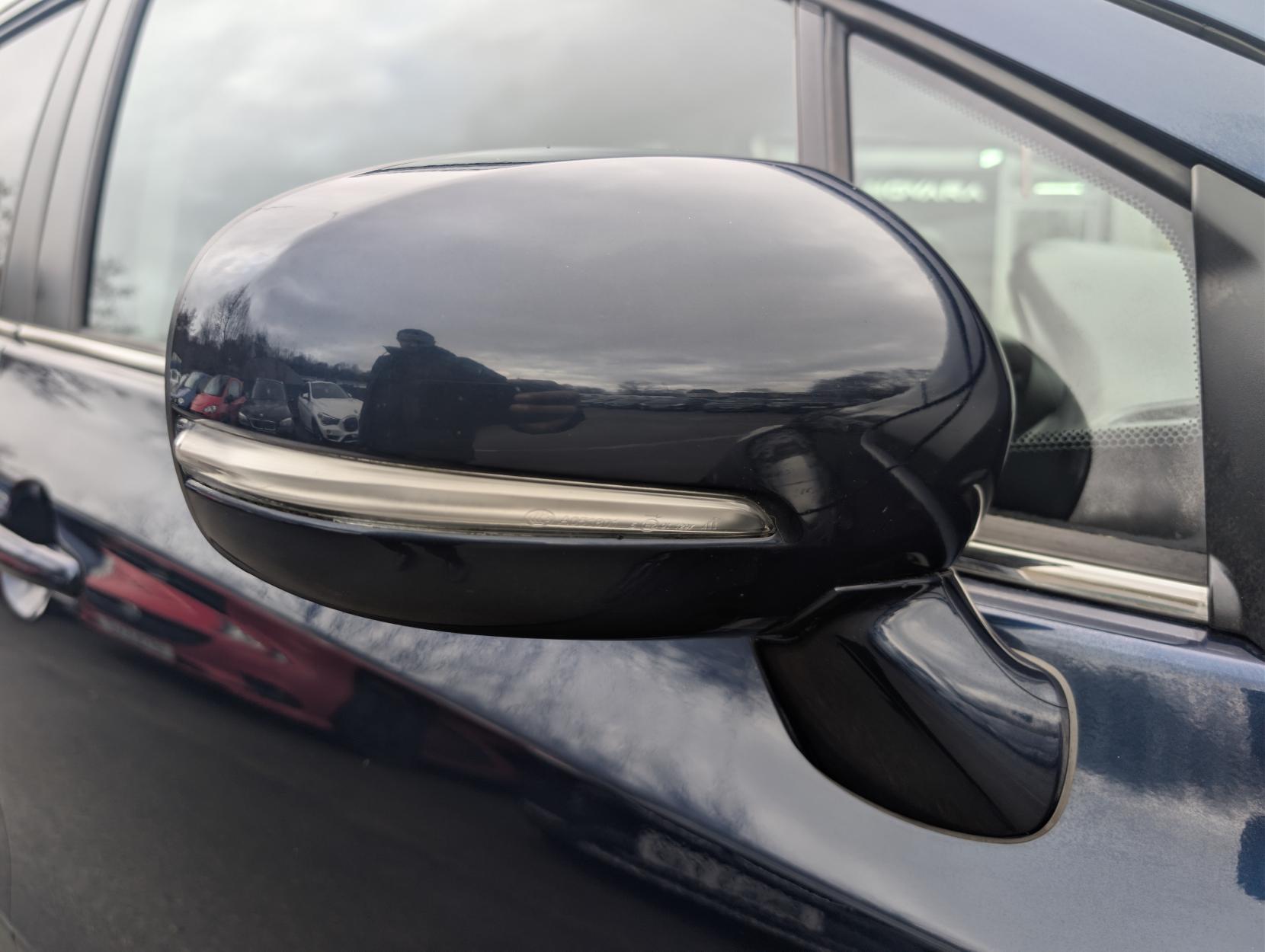 Suzuki SX4 S-Cross 1.0 Boosterjet SZ-T SUV 5dr Petrol Manual Euro 6 (111 ps)