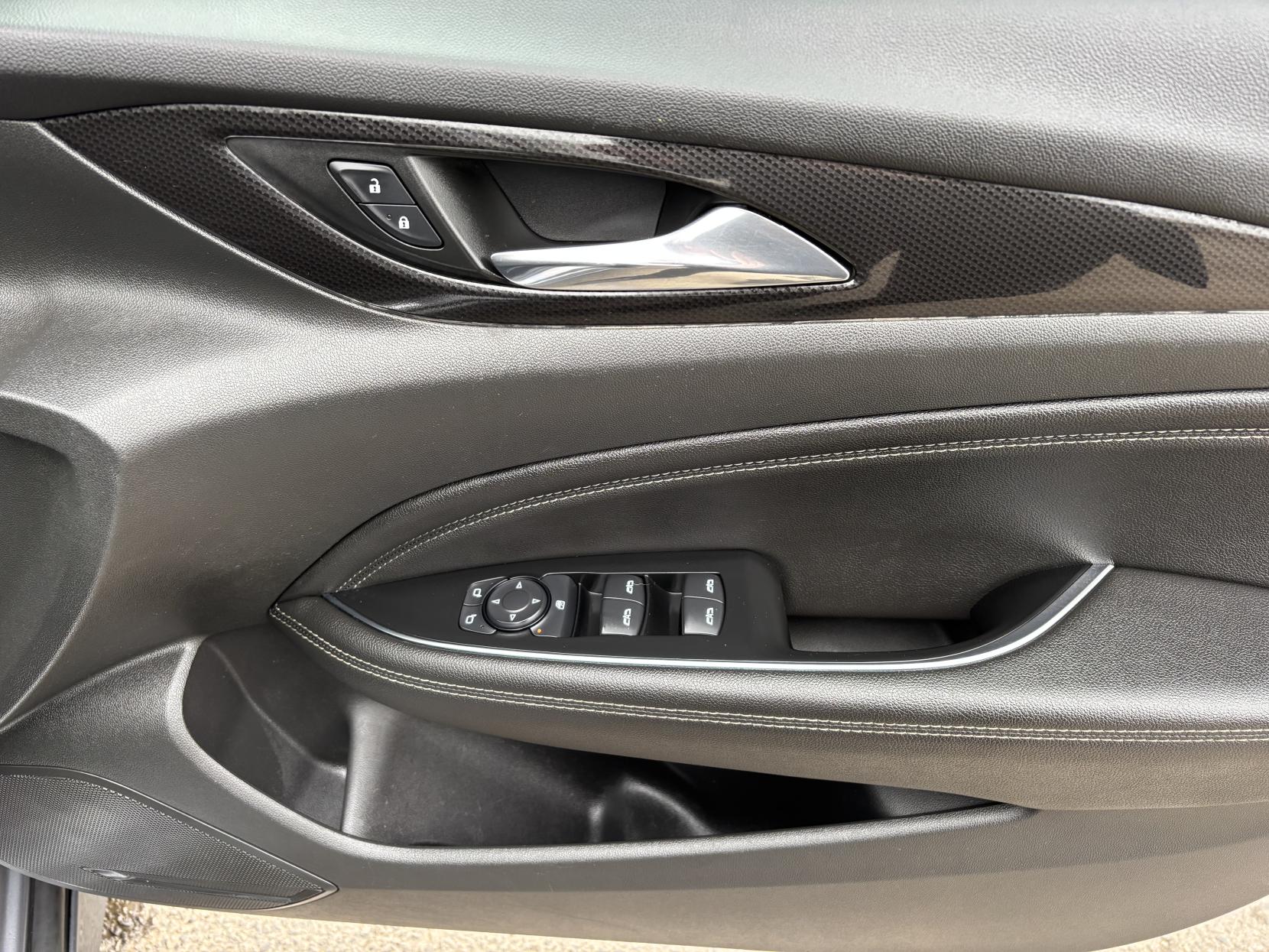 Vauxhall Insignia 2.0 Turbo D BlueInjection SRi VX Line Nav Sports Tourer 5dr Diesel Auto Euro 6 (s/s) (170 ps)