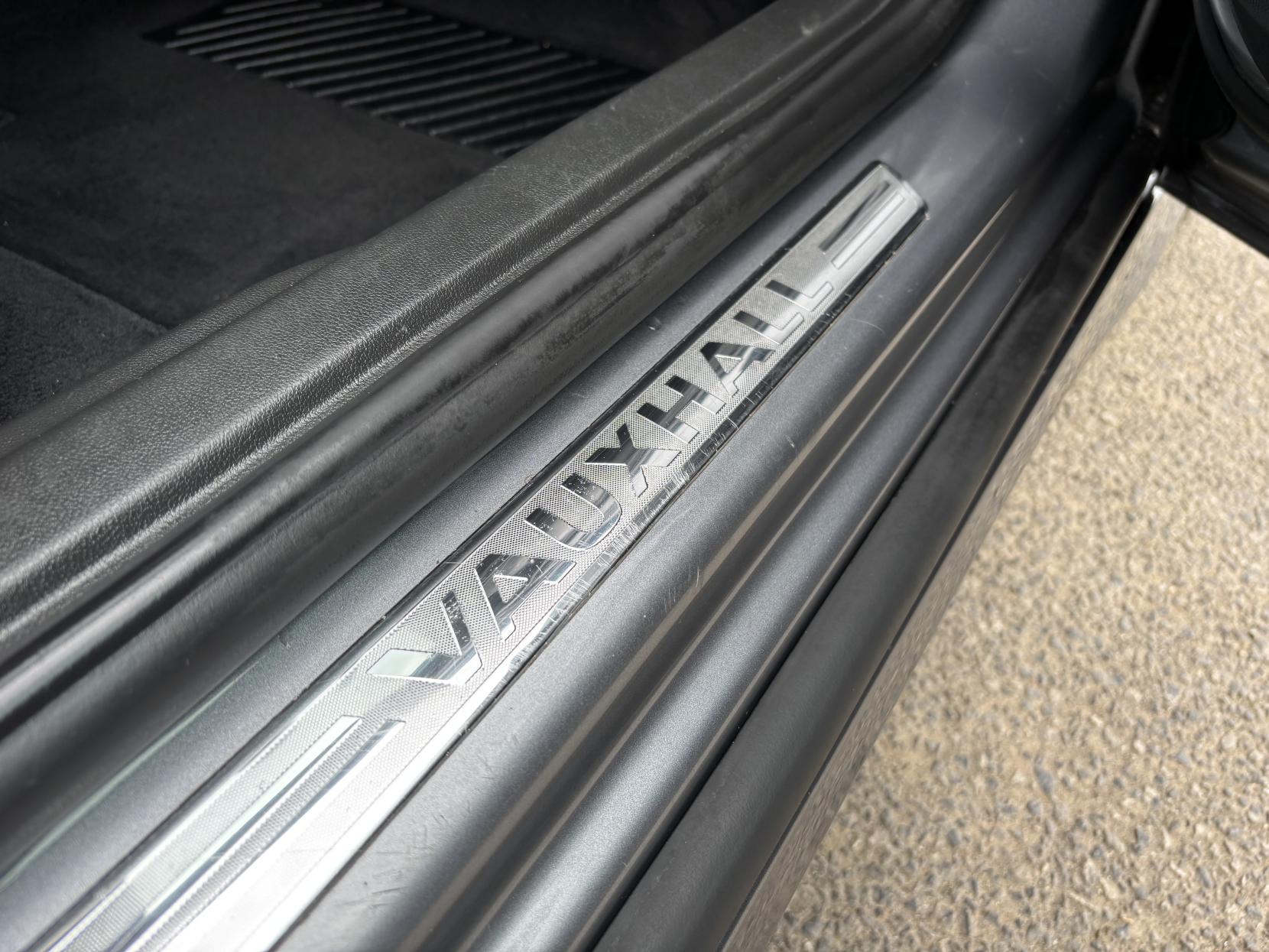 Vauxhall Insignia 2.0 Turbo D BlueInjection SRi VX Line Nav Sports Tourer 5dr Diesel Auto Euro 6 (s/s) (170 ps)