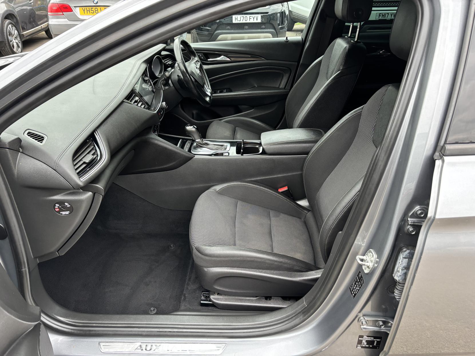 Vauxhall Insignia 2.0 Turbo D BlueInjection SRi VX Line Nav Sports Tourer 5dr Diesel Auto Euro 6 (s/s) (170 ps)