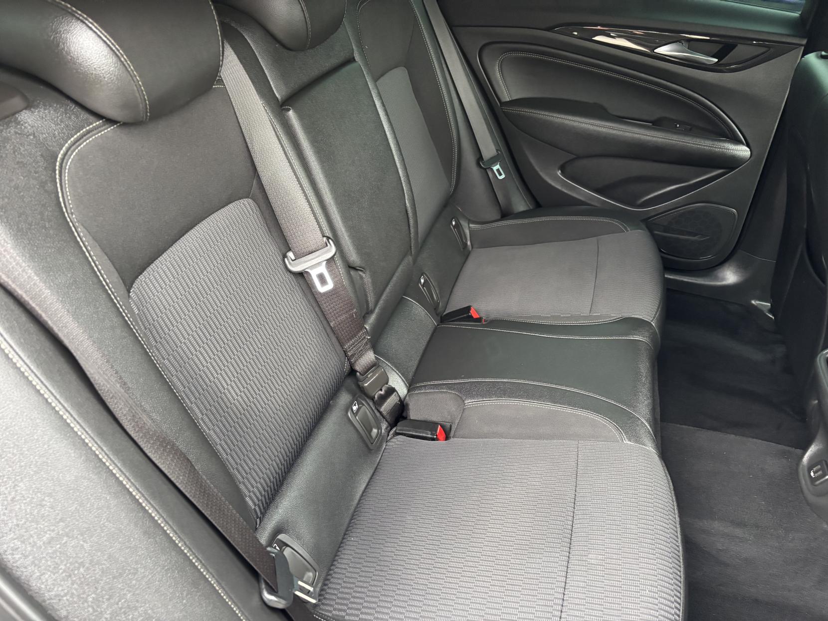 Vauxhall Insignia 2.0 Turbo D BlueInjection SRi VX Line Nav Sports Tourer 5dr Diesel Auto Euro 6 (s/s) (170 ps)