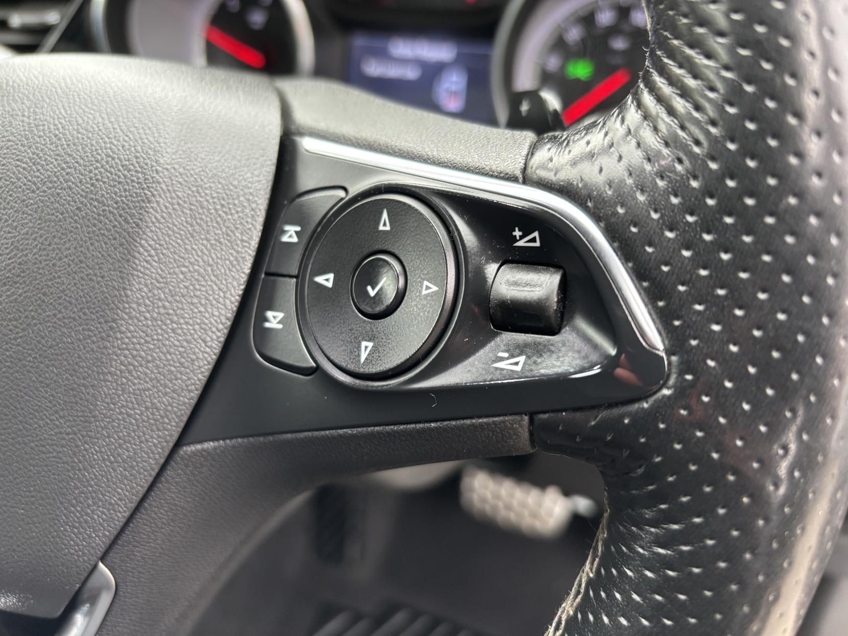 Vauxhall Insignia 2.0 Turbo D BlueInjection SRi VX Line Nav Sports Tourer 5dr Diesel Auto Euro 6 (s/s) (170 ps)