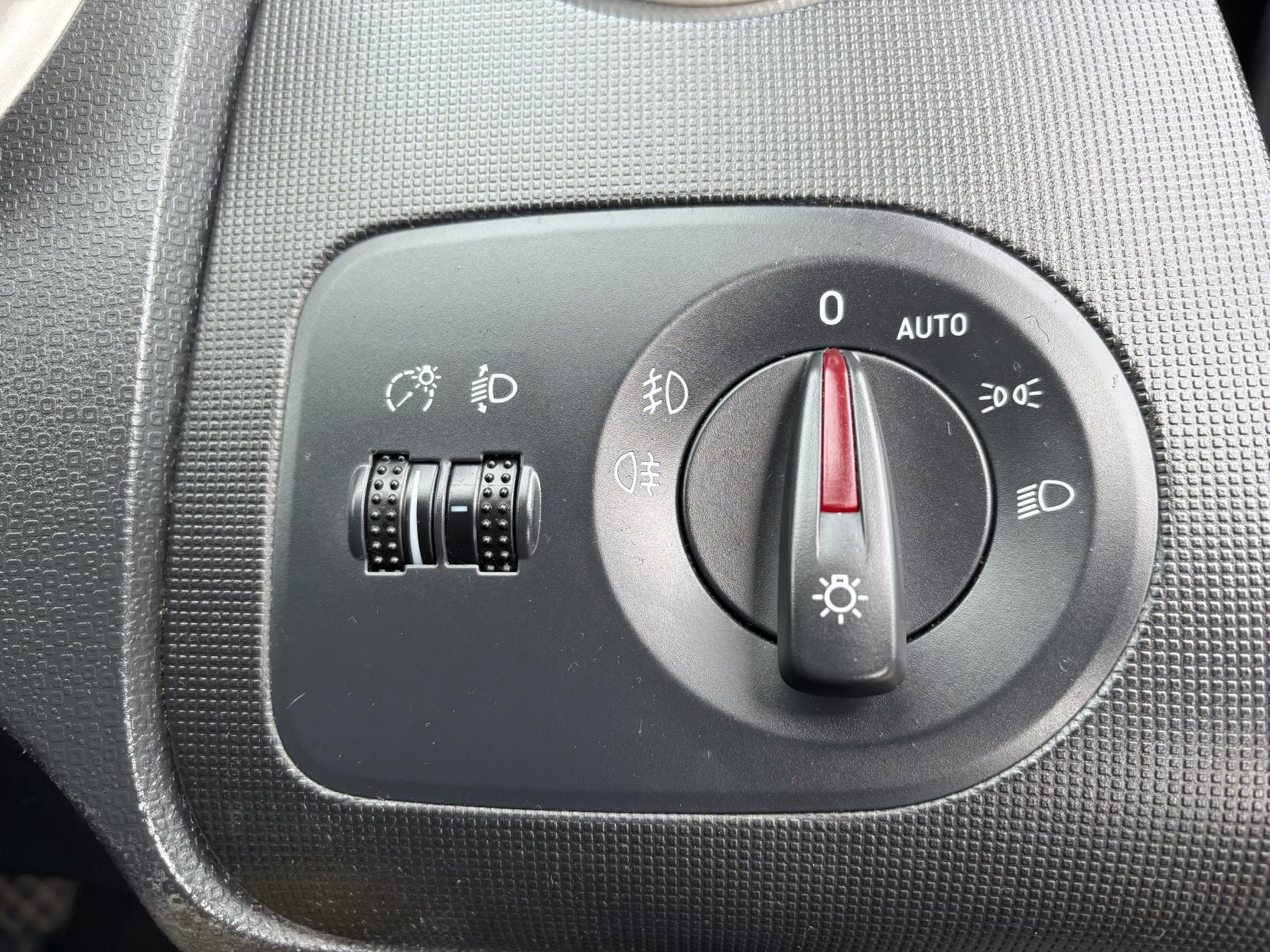 SEAT Ibiza 1.4 16V Sportrider Sport Coupe 3dr Petrol Manual Euro 5 (85 ps)