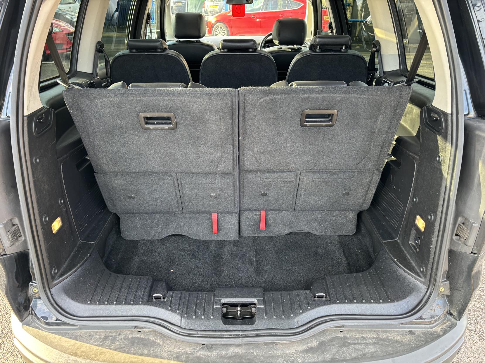 Ford Galaxy 2.0 TDCi Titanium X MPV 5dr Diesel Powershift Euro 5 (163 ps)