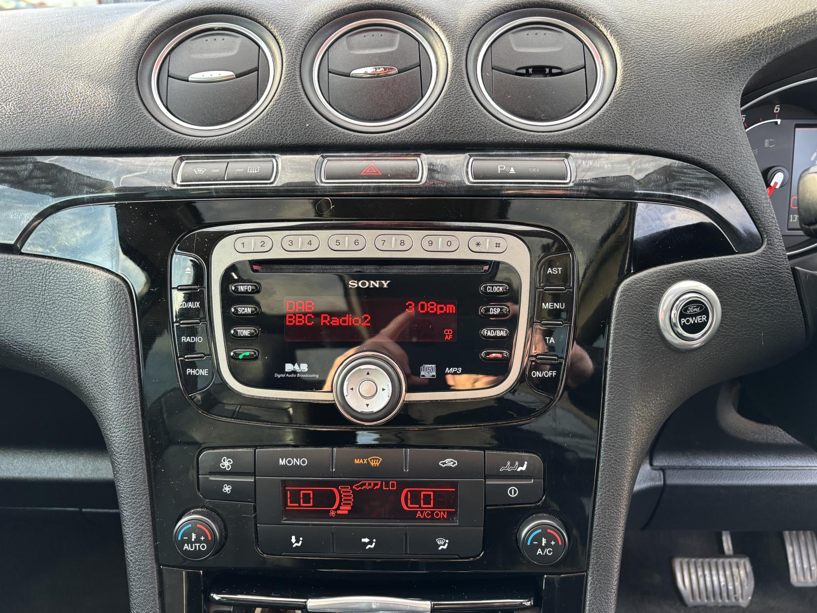 Ford Galaxy 2.0 TDCi Titanium X MPV 5dr Diesel Powershift Euro 5 (163 ps)