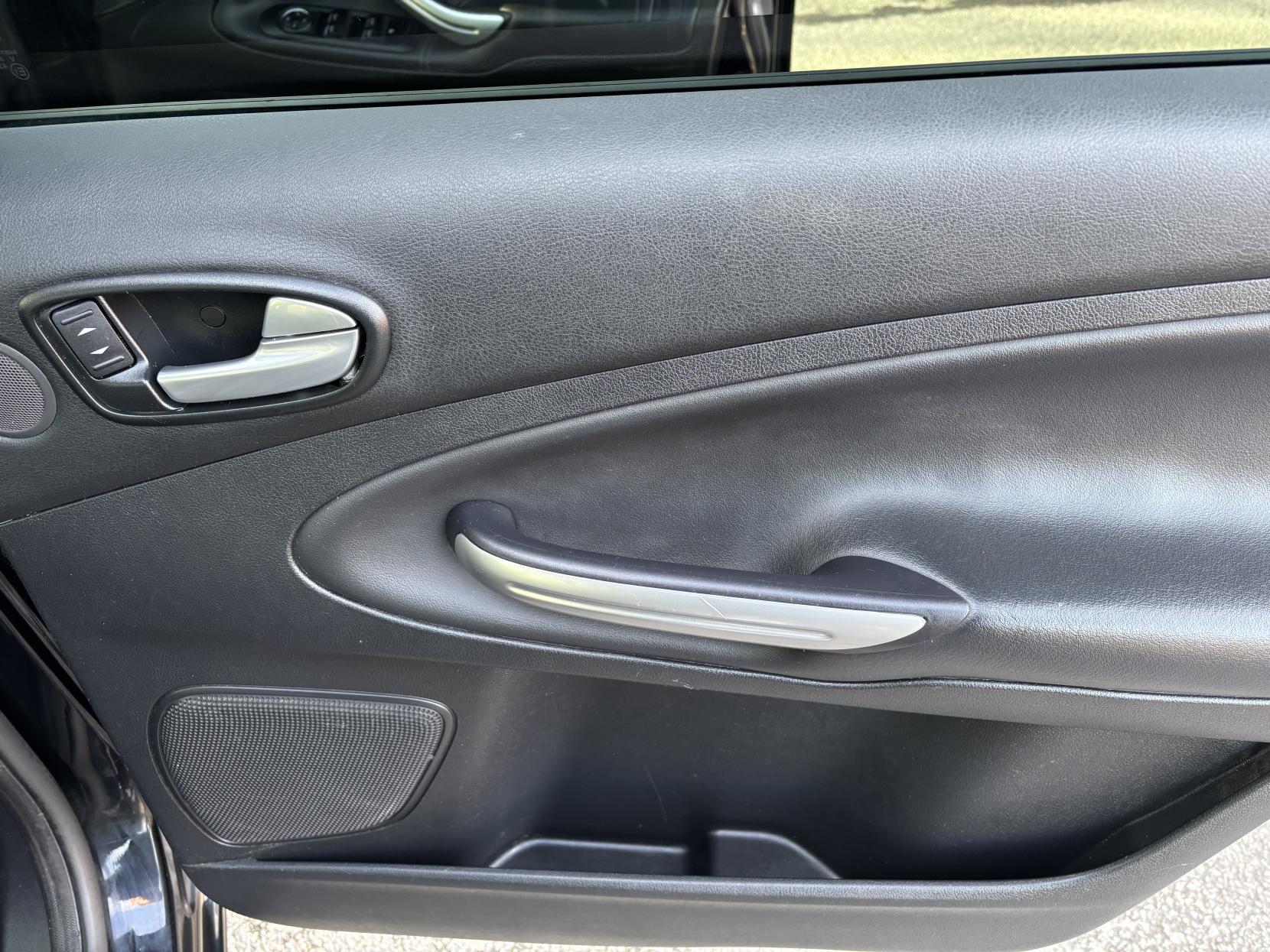 Ford Galaxy 2.0 TDCi Titanium X MPV 5dr Diesel Powershift Euro 5 (163 ps)