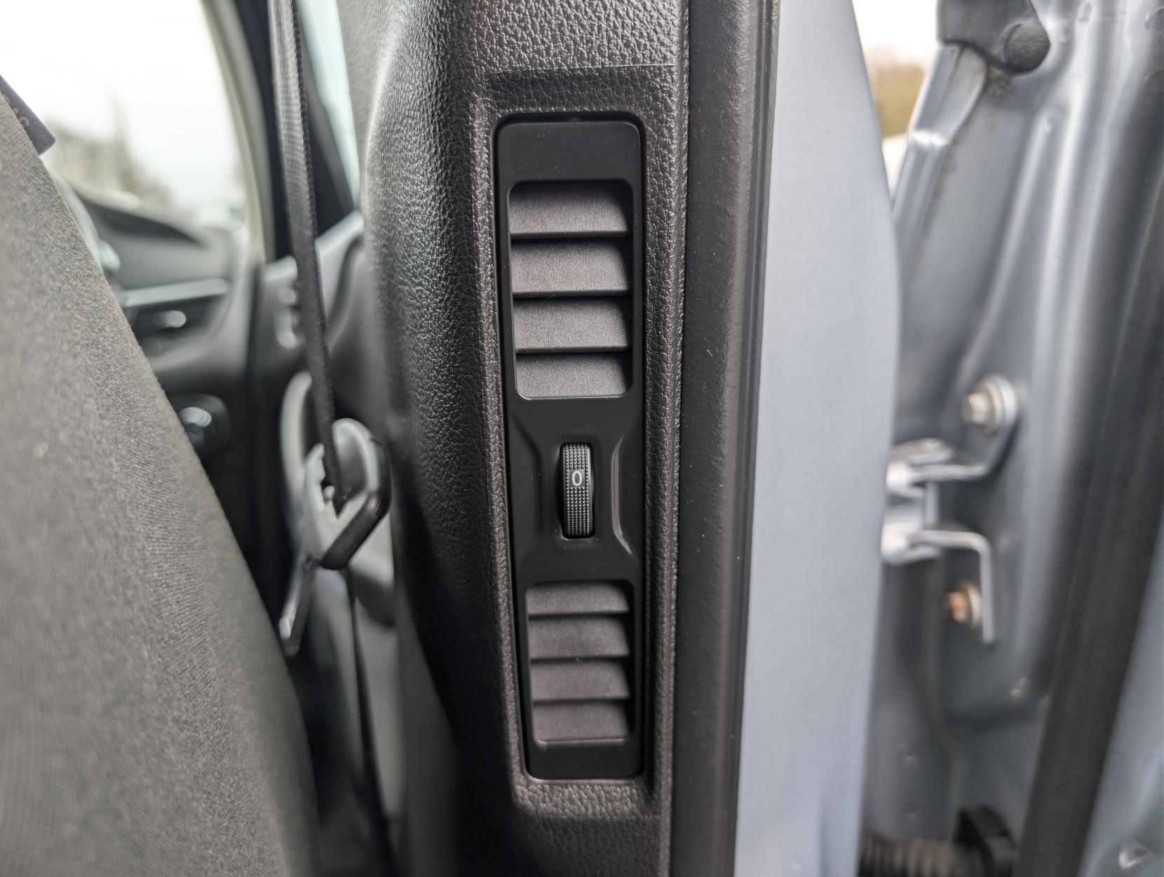 Vauxhall Zafira Tourer 1.4i Turbo SRi MPV 5dr Petrol Manual Euro 6 (140 ps)