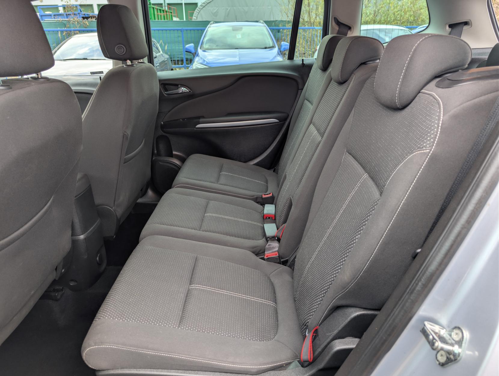 Vauxhall Zafira Tourer 1.4i Turbo SRi MPV 5dr Petrol Manual Euro 6 (140 ps)