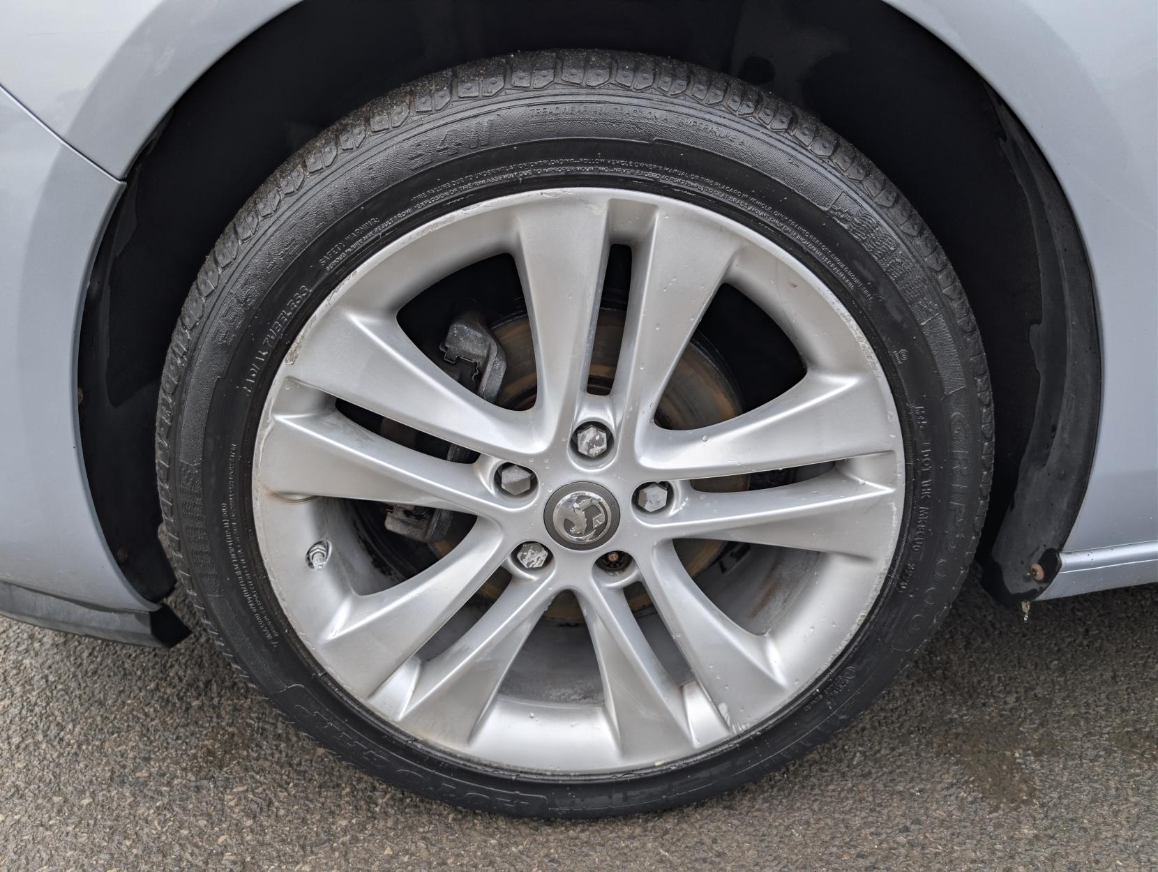 Vauxhall Zafira Tourer 1.4i Turbo SRi MPV 5dr Petrol Manual Euro 6 (140 ps)