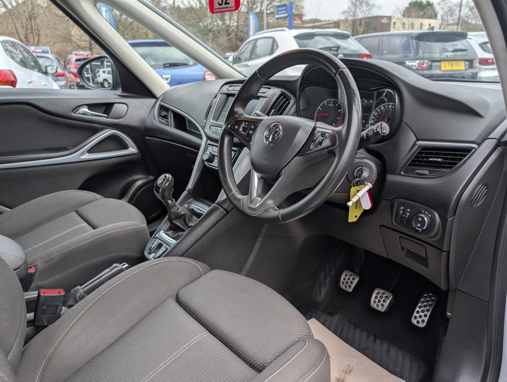 Vauxhall Zafira Tourer 1.4i Turbo SRi MPV 5dr Petrol Manual Euro 6 (140 ps)