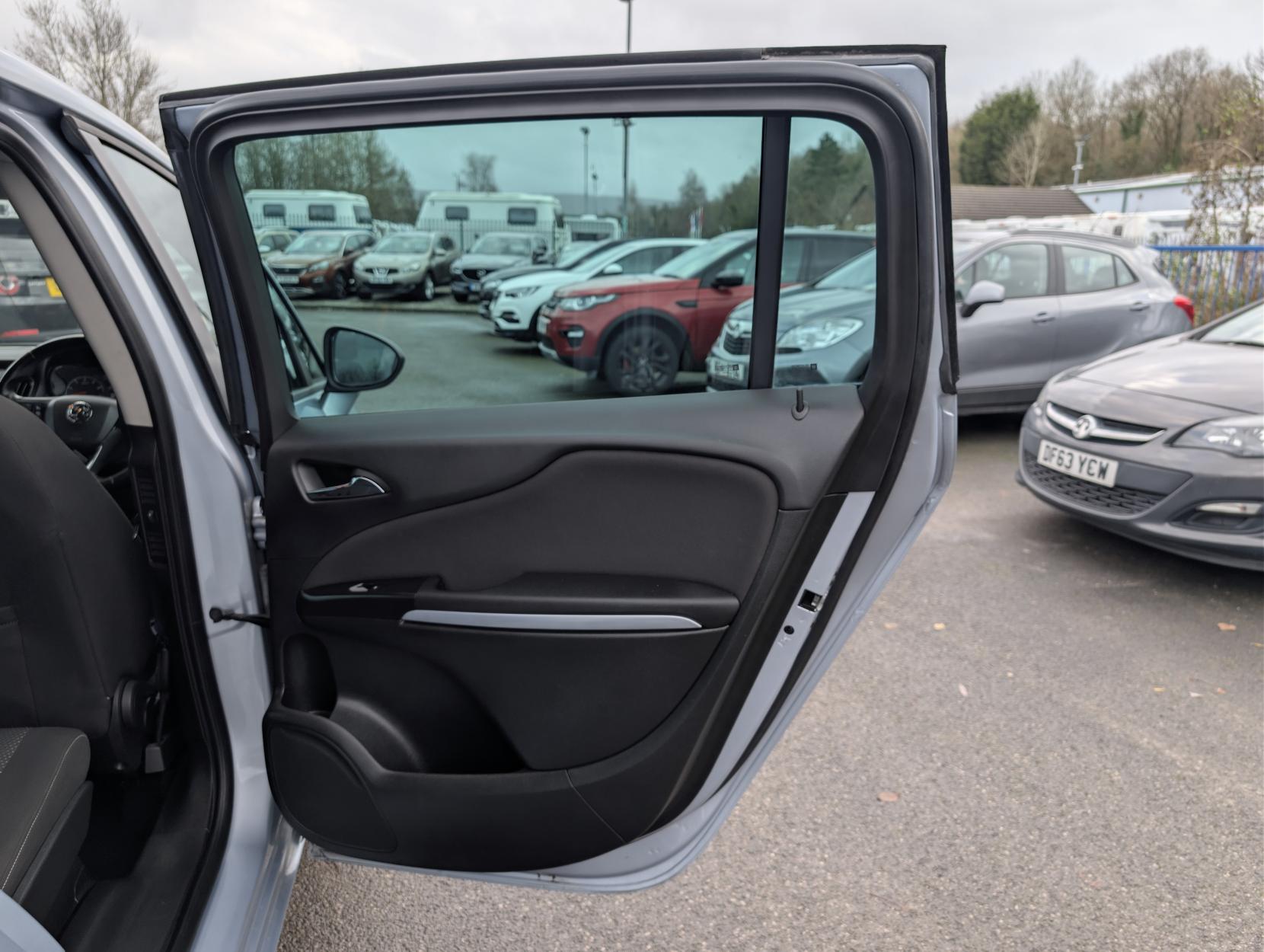 Vauxhall Zafira Tourer 1.4i Turbo SRi MPV 5dr Petrol Manual Euro 6 (140 ps)