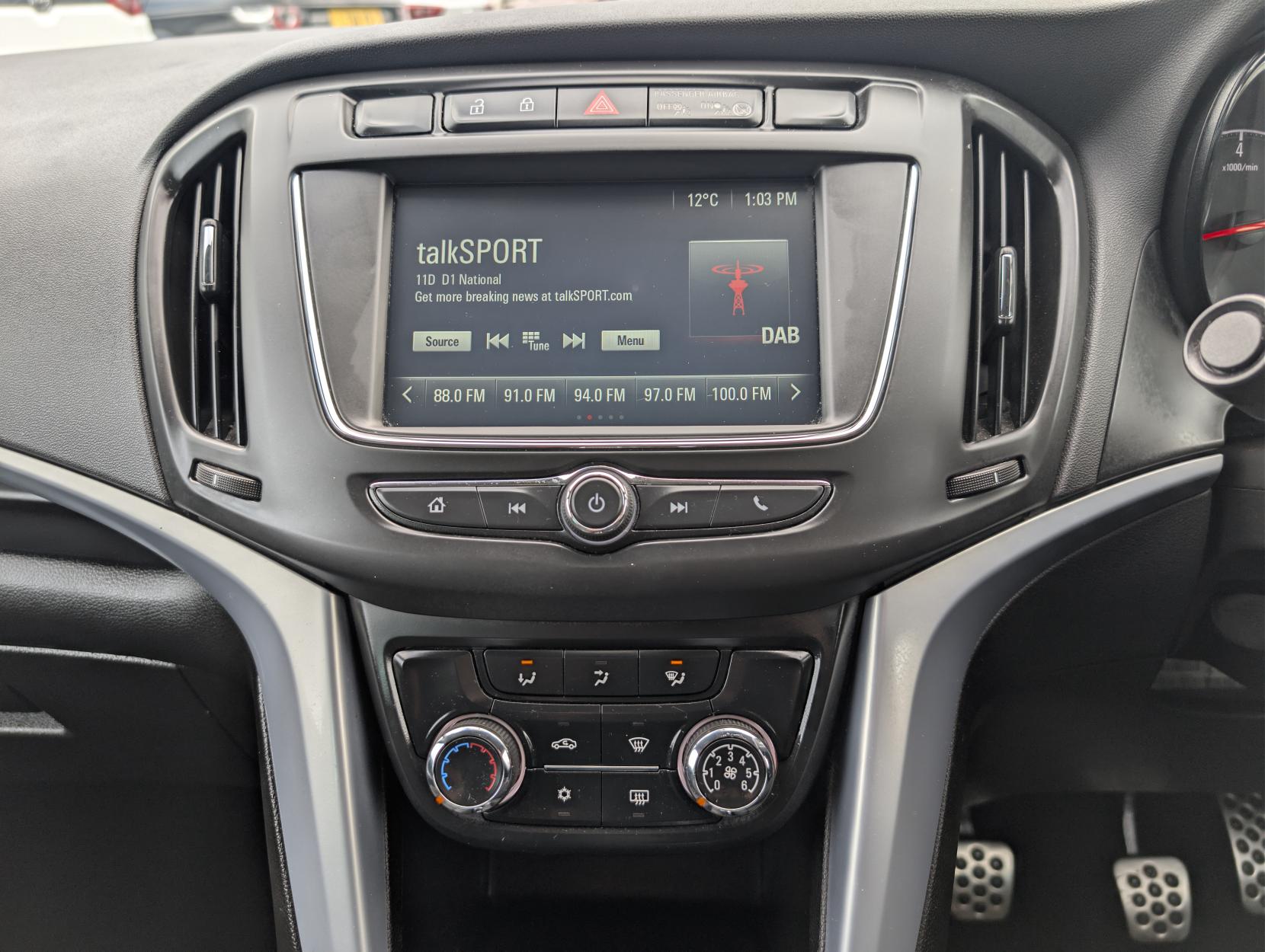 Vauxhall Zafira Tourer 1.4i Turbo SRi MPV 5dr Petrol Manual Euro 6 (140 ps)