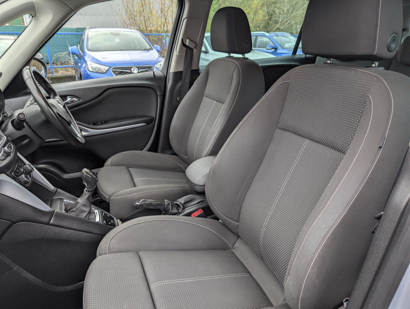 Vauxhall Zafira Tourer 1.4i Turbo SRi MPV 5dr Petrol Manual Euro 6 (140 ps)