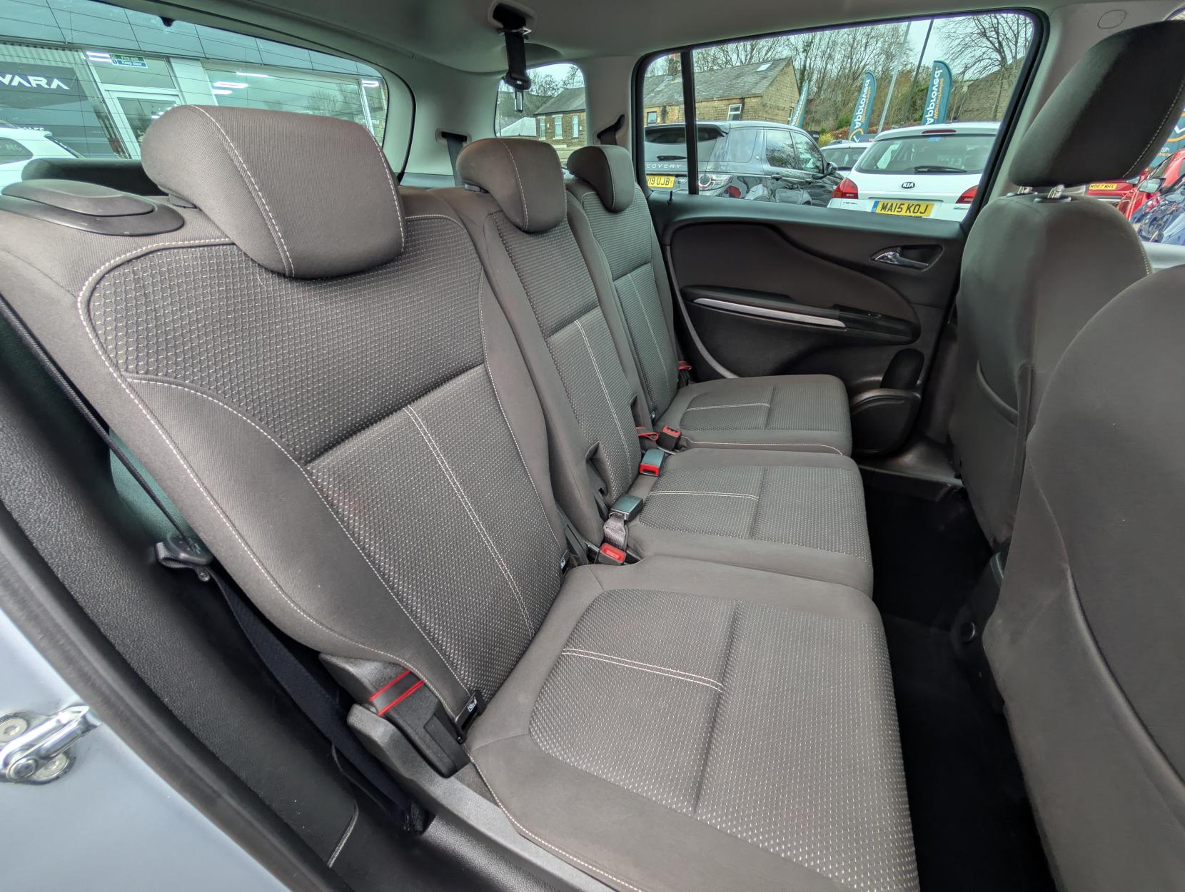 Vauxhall Zafira Tourer 1.4i Turbo SRi MPV 5dr Petrol Manual Euro 6 (140 ps)