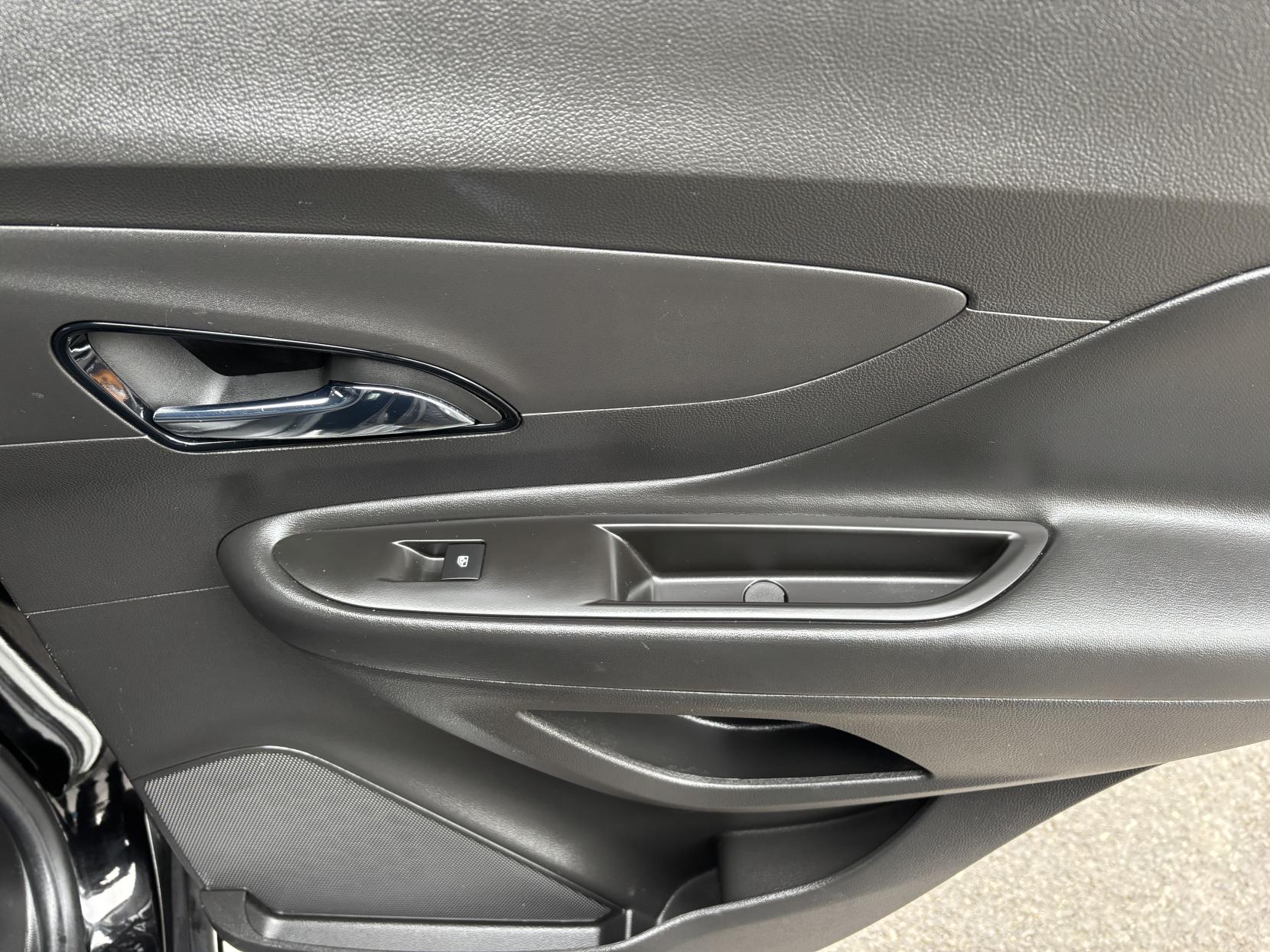 Vauxhall Mokka X 1.6 CDTi Elite Nav SUV 5dr Diesel Manual 4WD Euro 6 (s/s) (136 ps)