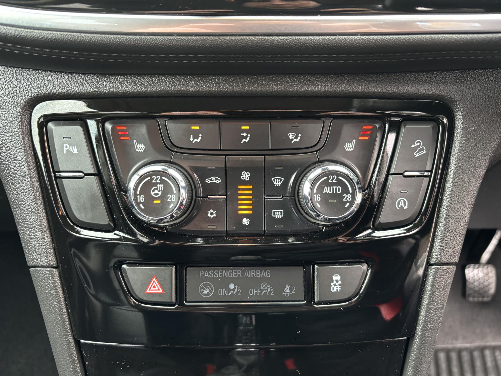 Vauxhall Mokka X 1.6 CDTi Elite Nav SUV 5dr Diesel Manual 4WD Euro 6 (s/s) (136 ps)