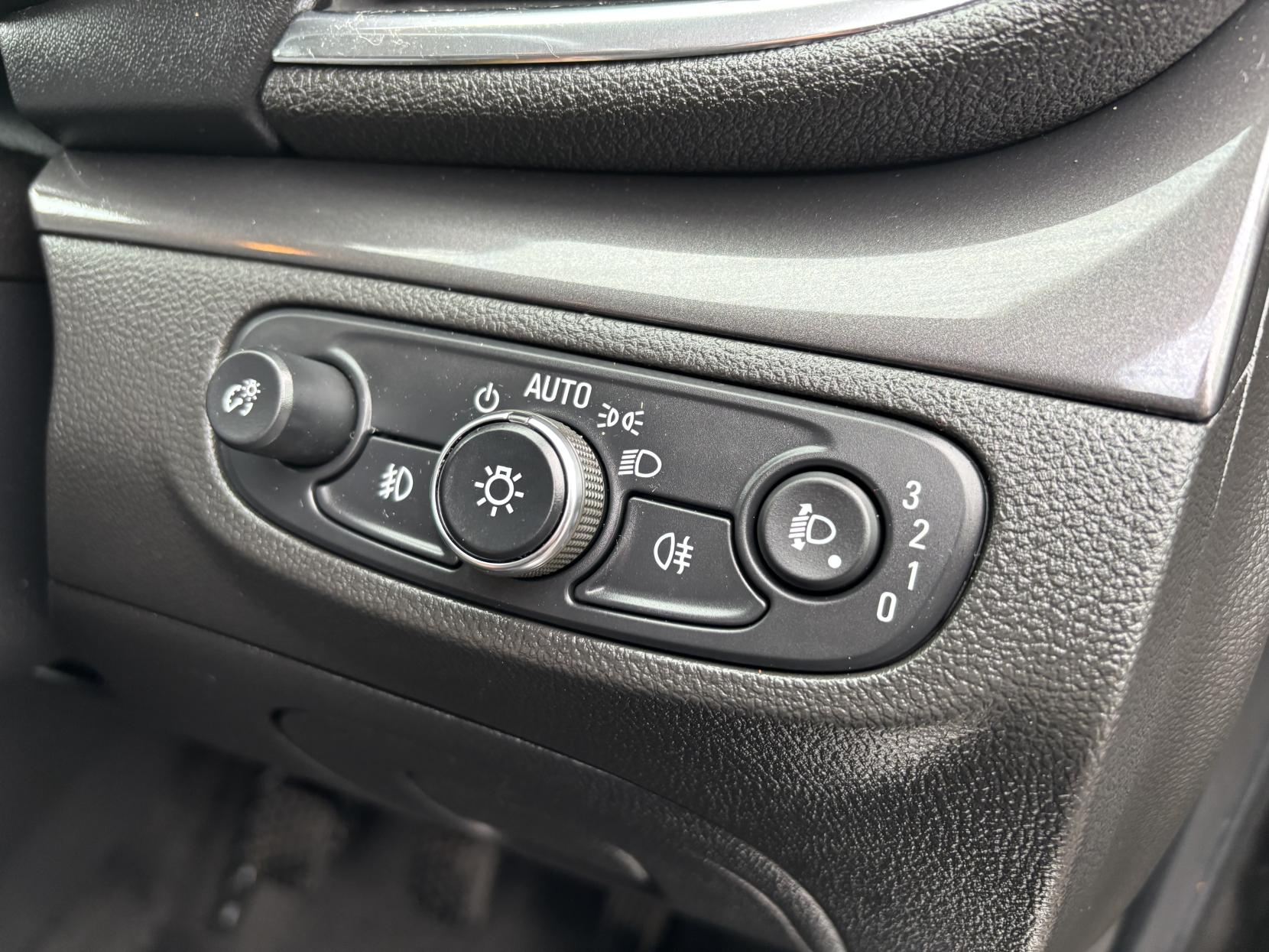 Vauxhall Mokka X 1.6 CDTi Elite Nav SUV 5dr Diesel Manual 4WD Euro 6 (s/s) (136 ps)