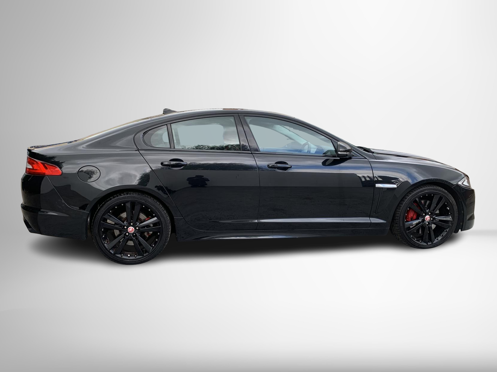 Jaguar XF 3.0d S V6 Portfolio Saloon 4dr Diesel Auto Euro 5 (s/s) (275 ps)