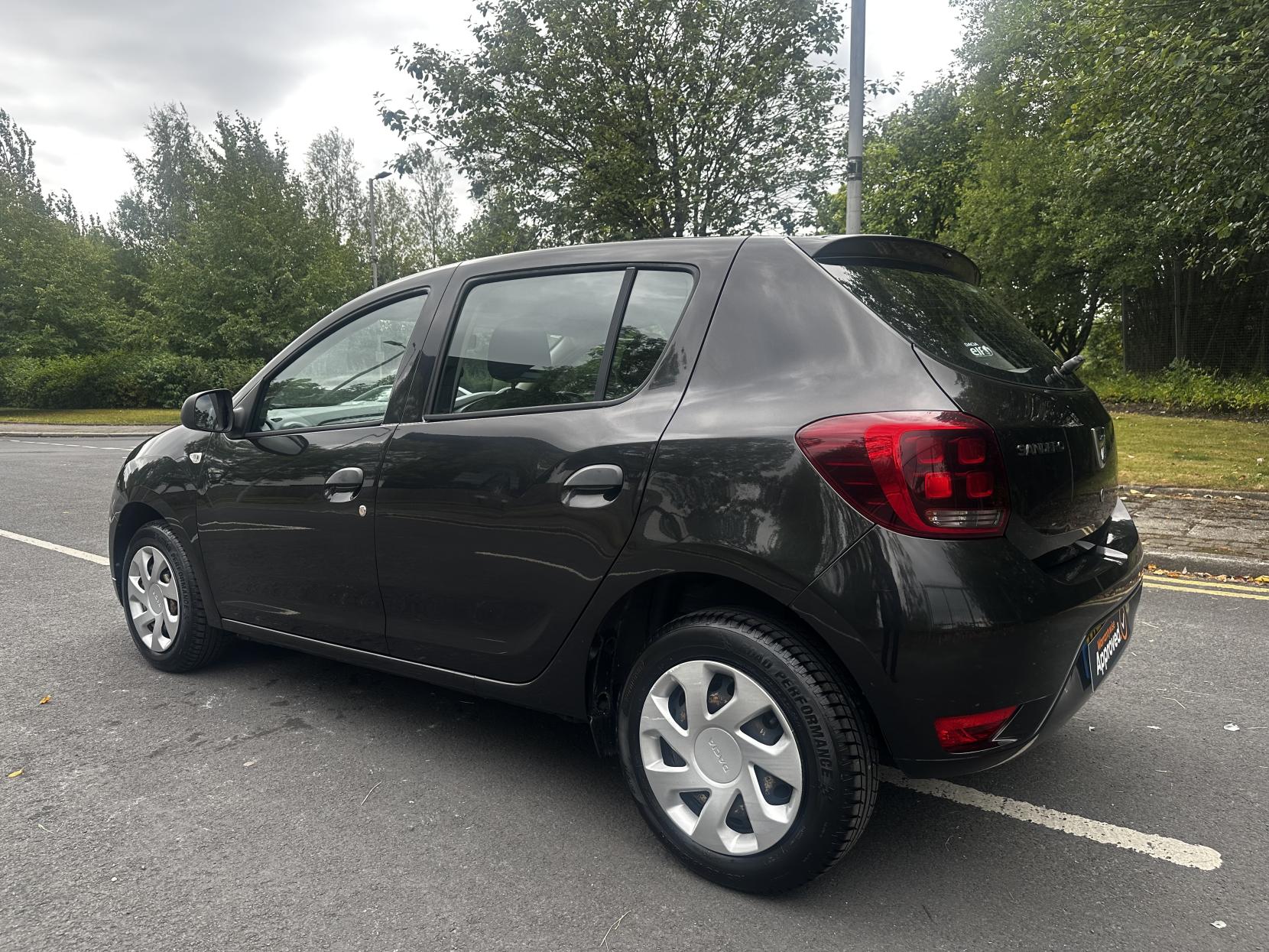 Dacia Sandero 1.0 SCe Ambiance Hatchback 5dr Petrol Manual Euro 6 (75 ps)