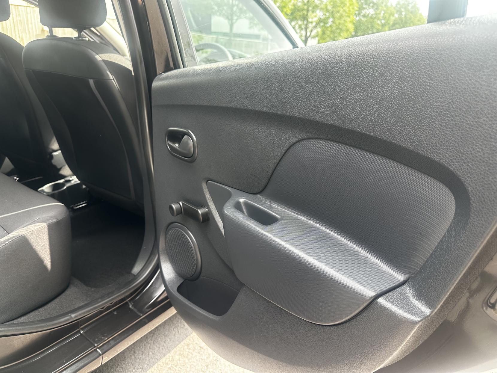 Dacia Sandero 1.0 SCe Ambiance Hatchback 5dr Petrol Manual Euro 6 (75 ps)