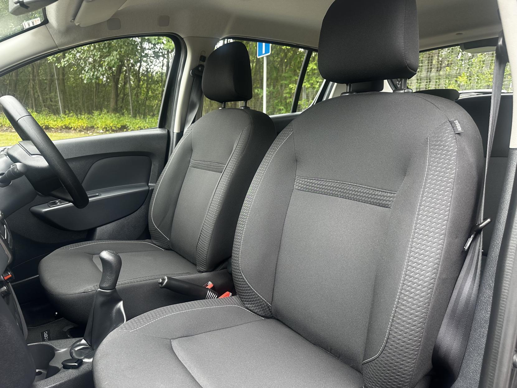 Dacia Sandero 1.0 SCe Ambiance Hatchback 5dr Petrol Manual Euro 6 (75 ps)