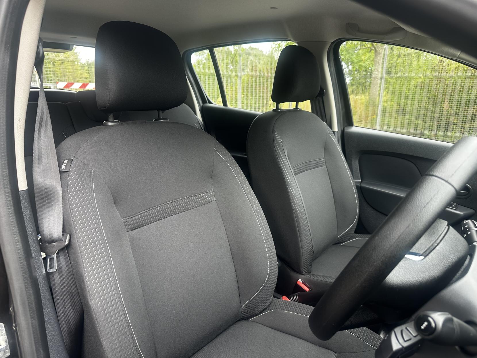 Dacia Sandero 1.0 SCe Ambiance Hatchback 5dr Petrol Manual Euro 6 (75 ps)