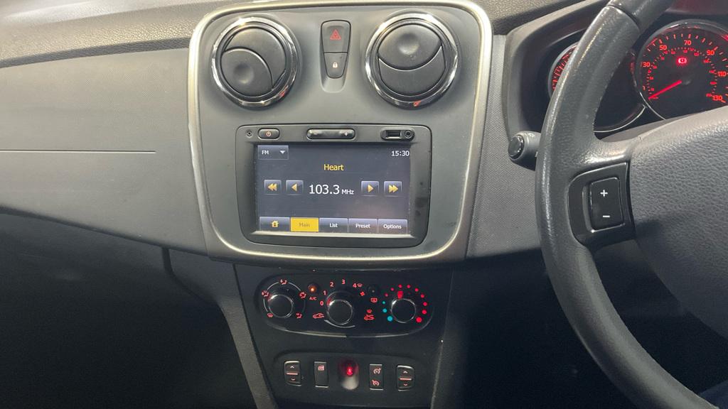 Dacia Sandero Stepway 0.9 TCe Laureate Hatchback 5dr Petrol Manual Euro 6 (s/s) (90 ps)