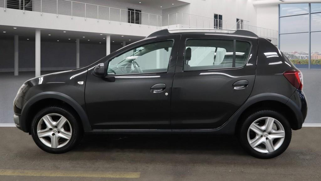 Dacia Sandero Stepway 0.9 TCe Laureate Hatchback 5dr Petrol Manual Euro 6 (s/s) (90 ps)