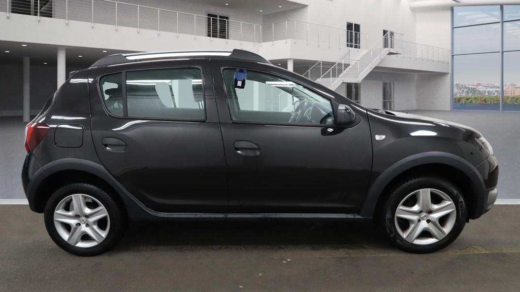 Dacia Sandero Stepway 0.9 TCe Laureate Hatchback 5dr Petrol Manual Euro 6 (s/s) (90 ps)