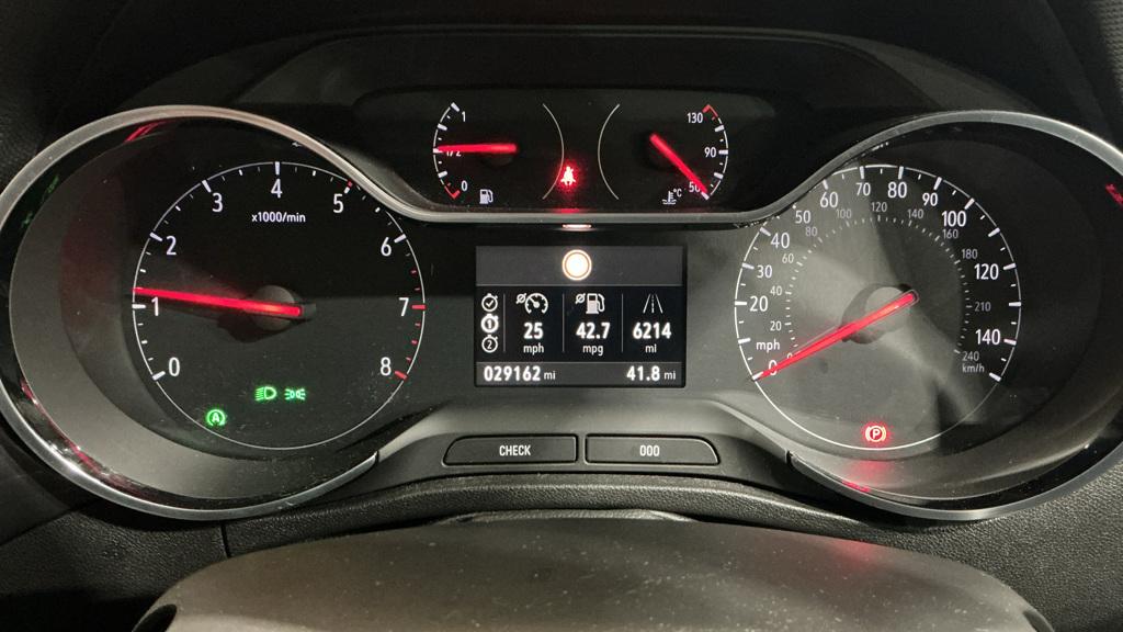 Vauxhall Crossland X 1.2 Turbo GPF Tech Line Nav SUV 5dr Petrol Manual Euro 6 (s/s) (130 ps)