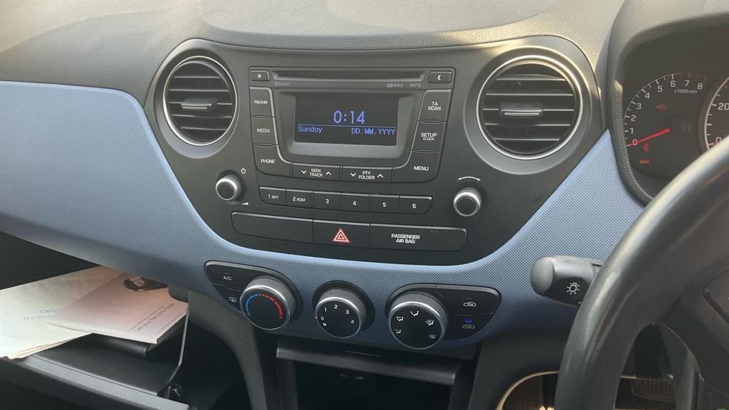 Hyundai i10 1.2 Premium Hatchback 5dr Petrol Auto Euro 5 (87 ps)