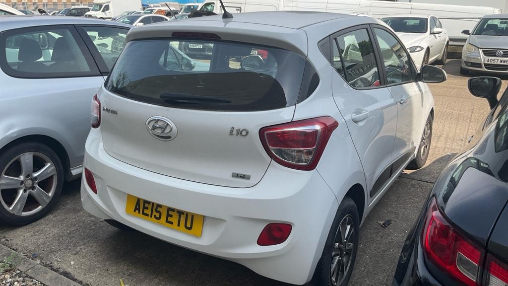 Hyundai i10 1.2 Premium Hatchback 5dr Petrol Auto Euro 5 (87 ps)
