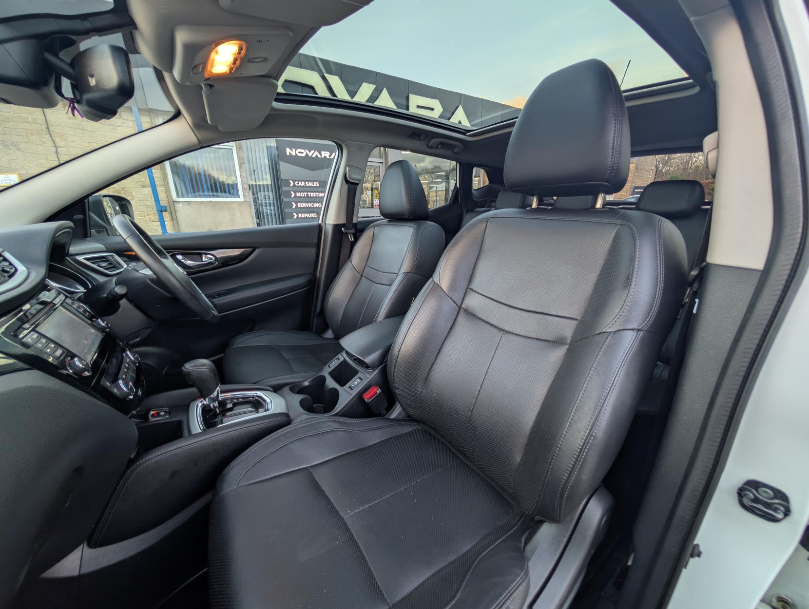 Nissan Qashqai 1.2 DIG-T Tekna SUV 5dr Petrol XTRON 2WD Euro 6 (s/s) (115 ps)