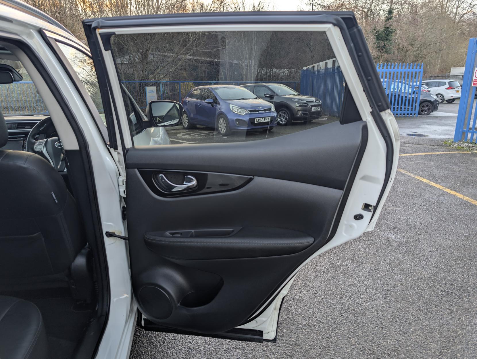 Nissan Qashqai 1.2 DIG-T Tekna SUV 5dr Petrol XTRON 2WD Euro 6 (s/s) (115 ps)