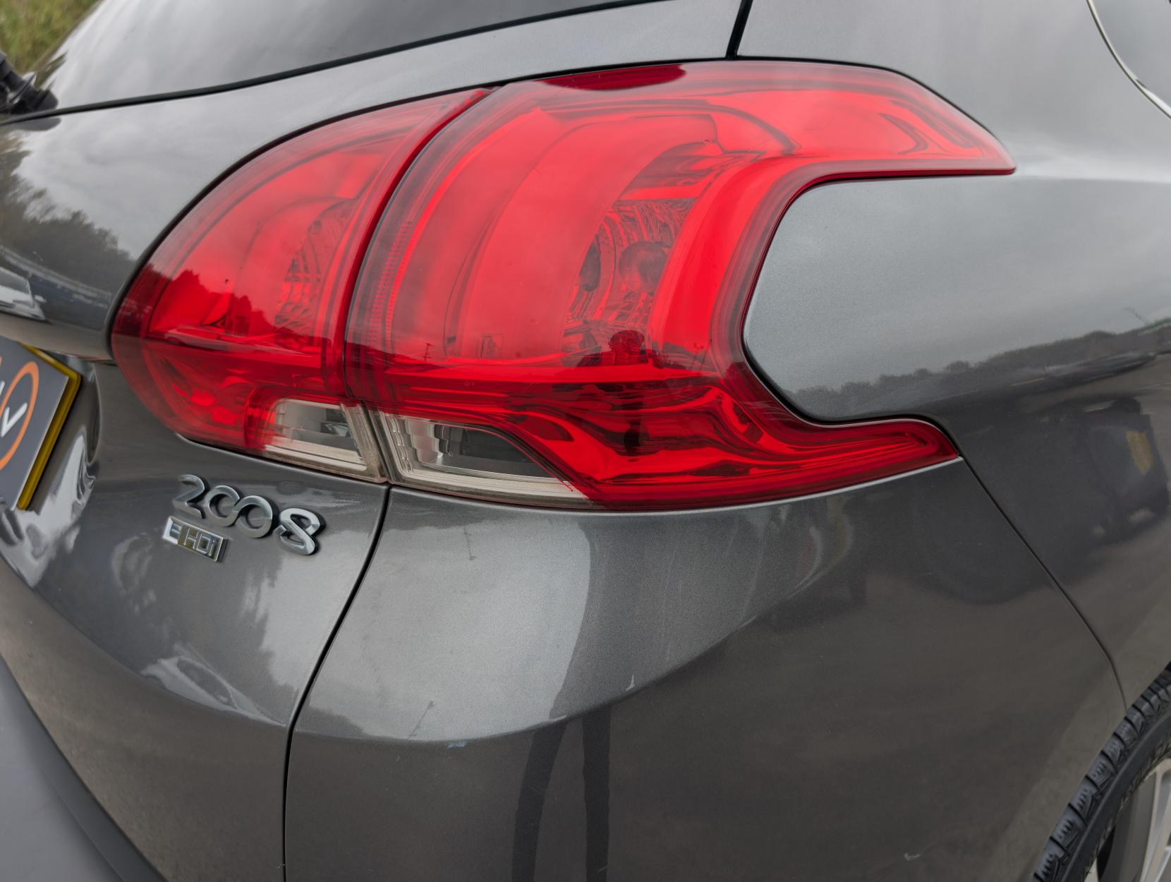 Peugeot 2008 1.6 e-HDi Feline SUV 5dr Diesel Manual Euro 5 (s/s) (Mistral) (115 ps)