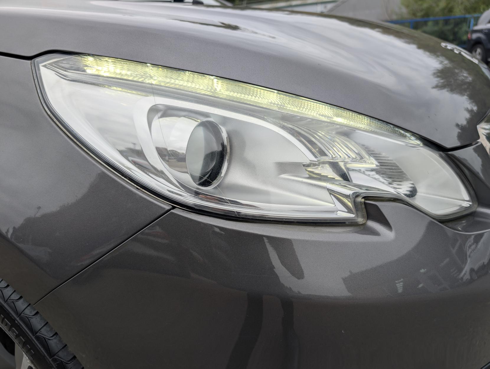Peugeot 2008 1.6 e-HDi Feline SUV 5dr Diesel Manual Euro 5 (s/s) (Mistral) (115 ps)