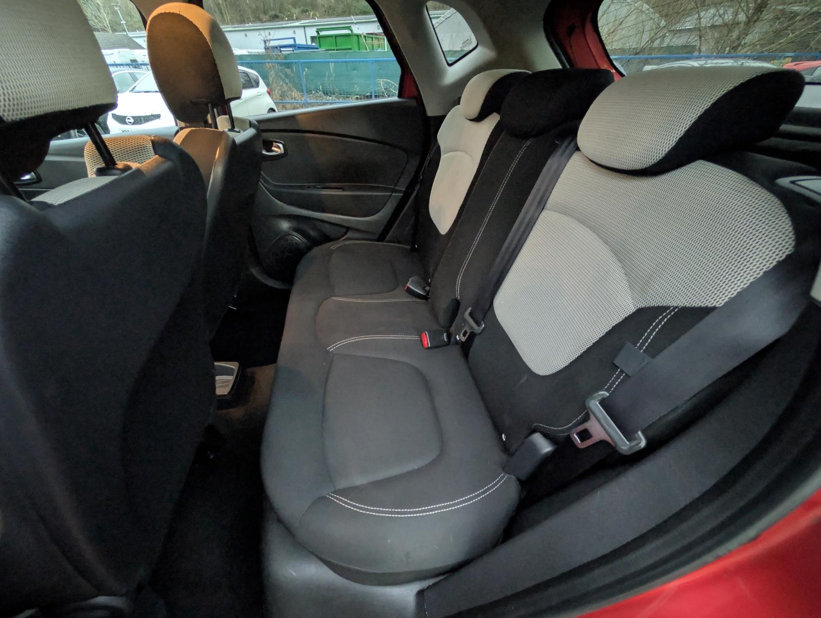 Renault Captur 0.9 TCe ENERGY Iconic SUV 5dr Petrol Manual Euro 6 (s/s) (90 ps)