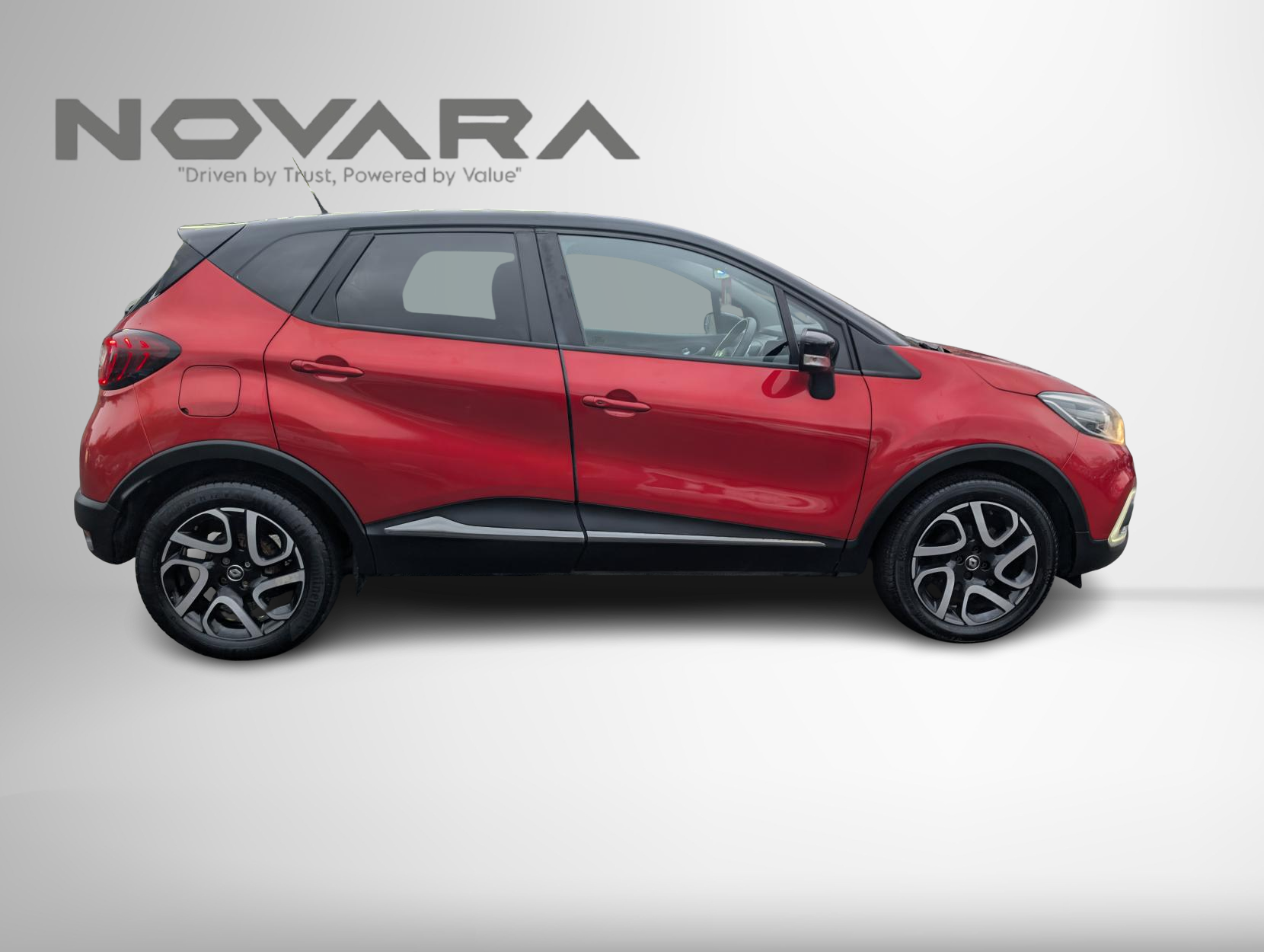 Renault Captur 0.9 TCe ENERGY Iconic SUV 5dr Petrol Manual Euro 6 (s/s) (90 ps)