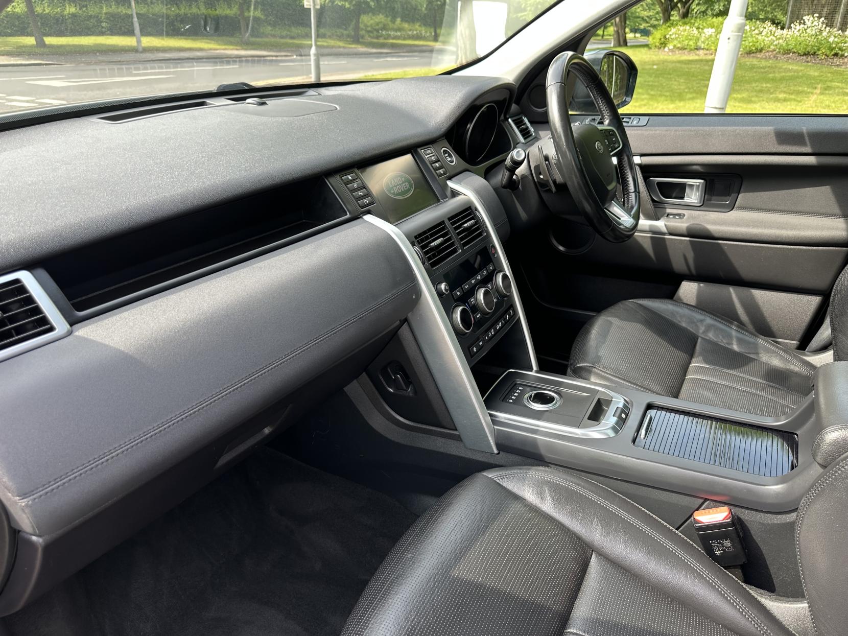 Land Rover Discovery Sport 2.0 TD4 HSE SUV 5dr Diesel Auto 4WD Euro 6 (s/s) (180 ps)
