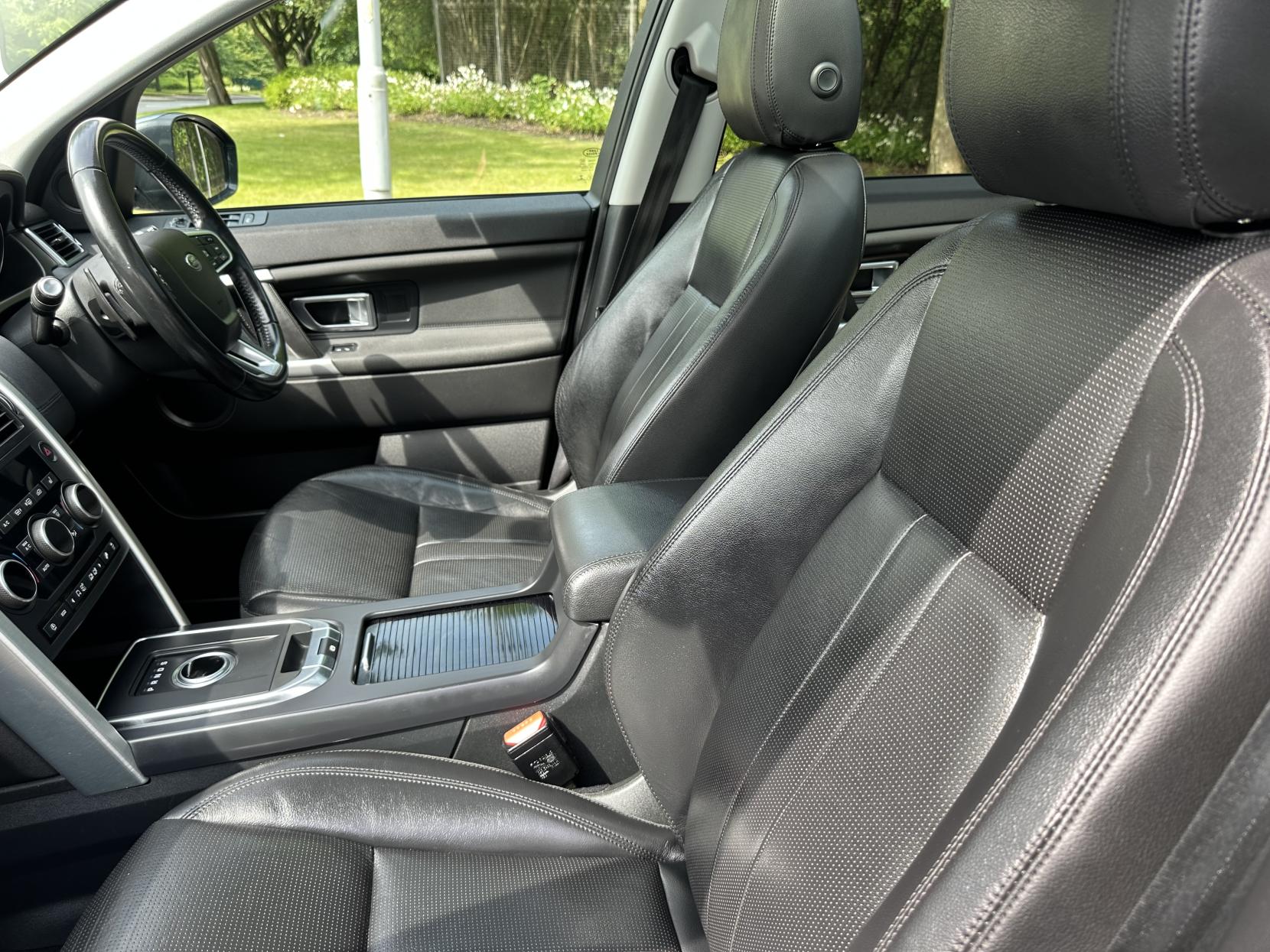 Land Rover Discovery Sport 2.0 TD4 HSE SUV 5dr Diesel Auto 4WD Euro 6 (s/s) (180 ps)