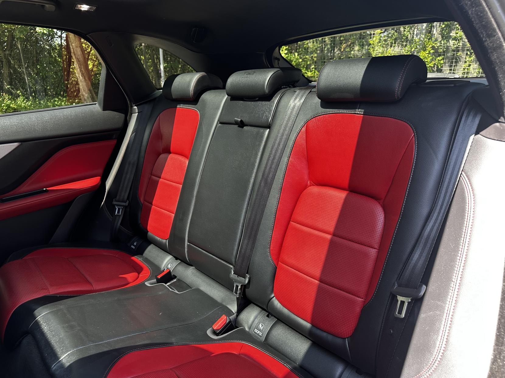 Jaguar F-PACE 2.0 D240 R-Sport SUV 5dr Diesel Auto AWD Euro 6 (s/s) (240 ps)