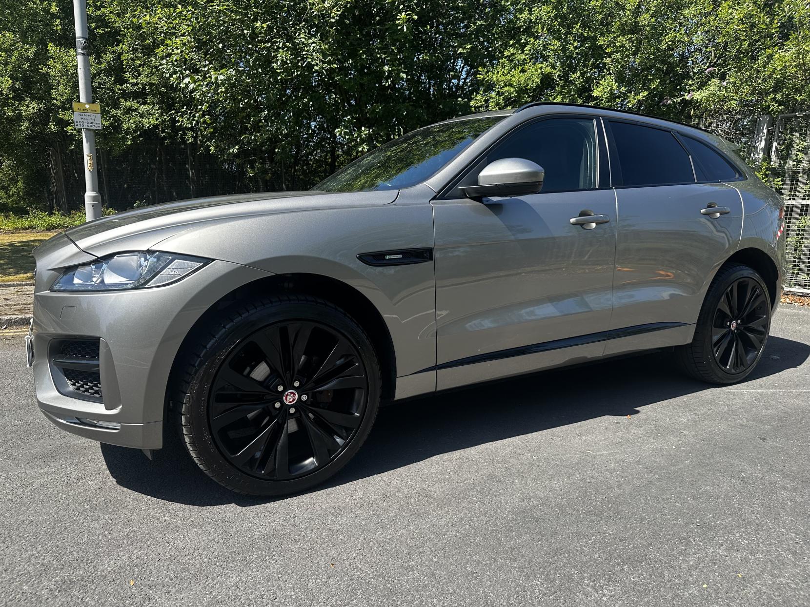 Jaguar F-PACE 2.0 D240 R-Sport SUV 5dr Diesel Auto AWD Euro 6 (s/s) (240 ps)