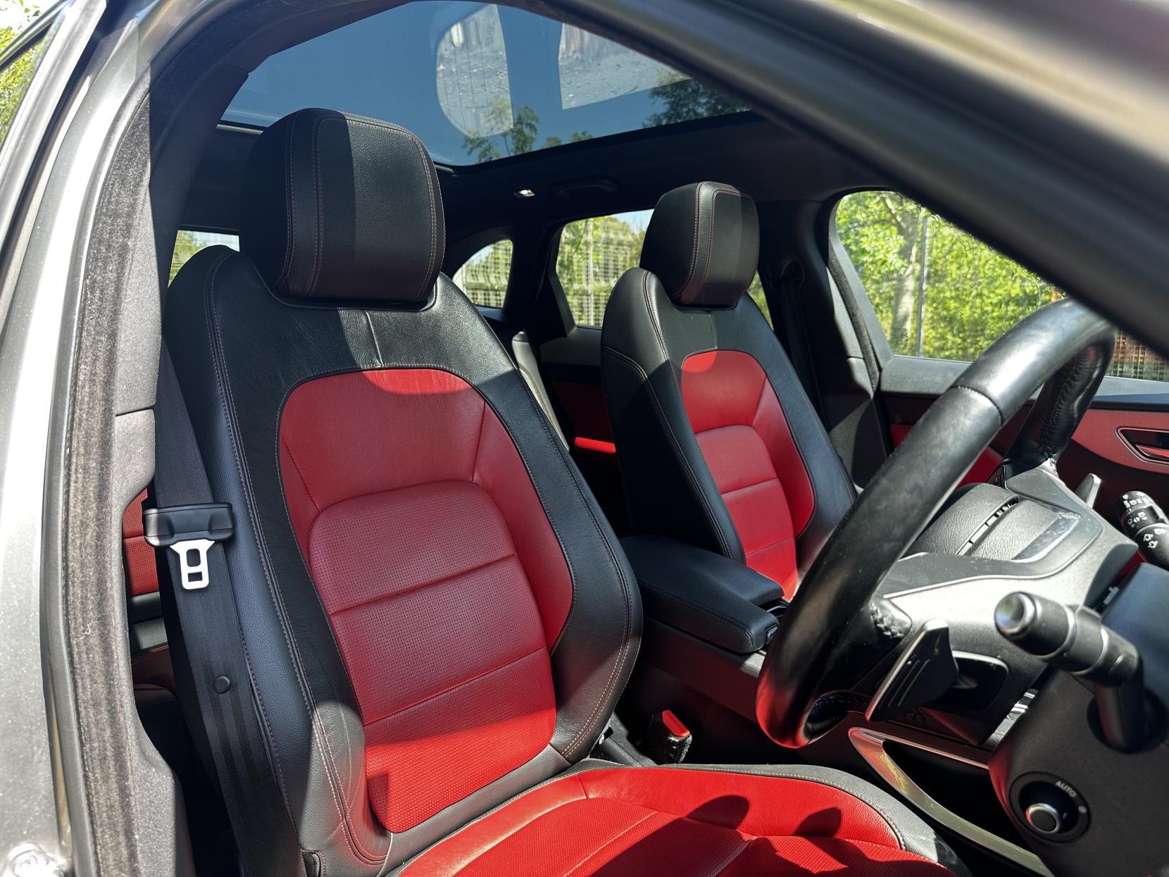 Jaguar F-PACE 2.0 D240 R-Sport SUV 5dr Diesel Auto AWD Euro 6 (s/s) (240 ps)